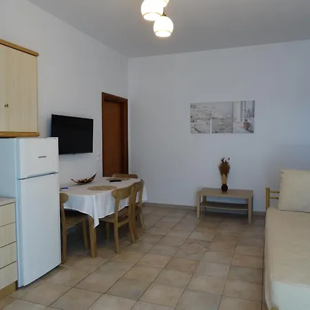 Gaia House, Ios Greece Tzamaria