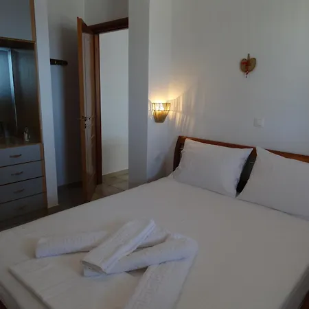 Gaia House, Ios Greece Villa Tzamaria