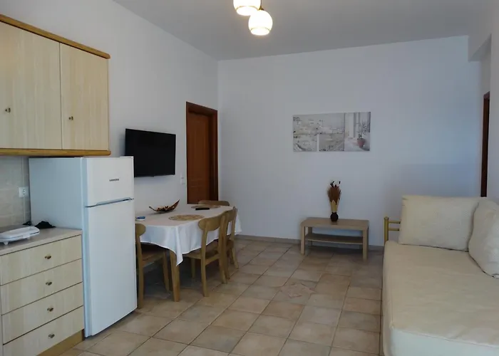 Gaia House, Ios Greece Tzamaria