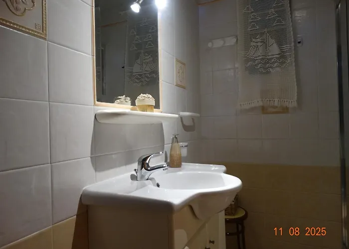 Gaia House, Ios Greece * Tzamaria